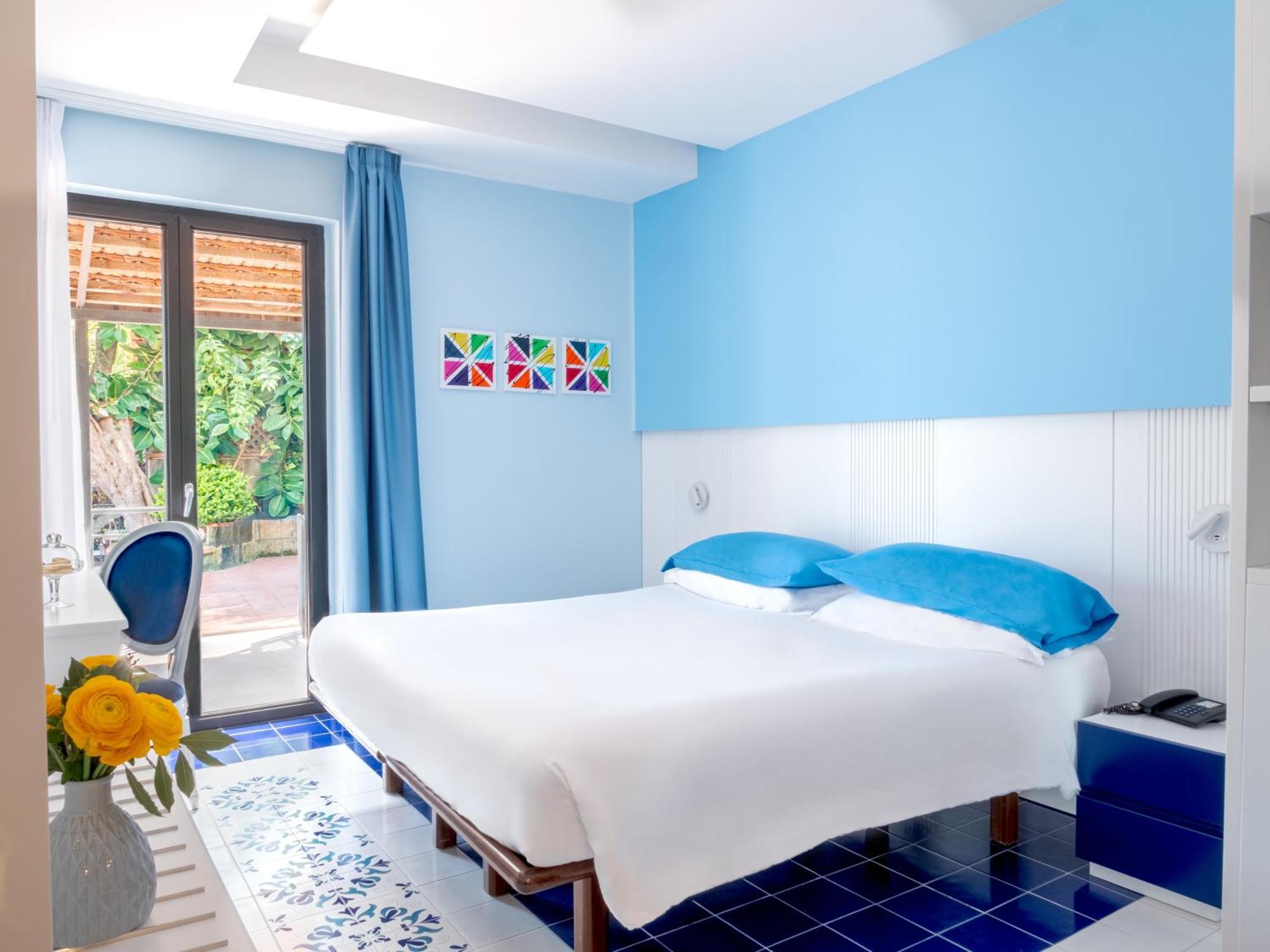 Hotel Cristina 4*